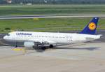 A 320-200 Lufthansa D-AIZK - taxy at DUS - 04.09.2014