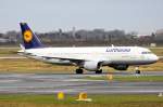 Lufthansa D-AIUH rollt zum Start in Düsseldorf 20.12.2014