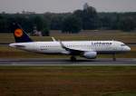 Lufthansa A 320-214 D-AIUC beim Start in Berlin-Tegel am 13.09.2014