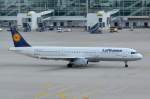 D-AIDO Lufthansa Airbus A321-231  zum Gate in München  10.05.2015