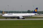D-AIKP Lufthansa Airbus A330-343  am 12.05.2015 in München beim Start
