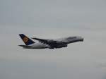 Lufthansa Airbus A380 D-AIML startet in Frankfurt am Main Flughafen am 23.05.15 von einen Planespotterpunkt aus fotografiert