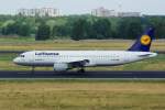 D-AIPL Lufthansa Airbus A320-211  Ludwigshafen am Rhein  beim Start in Tegel am 08.07.2015