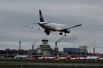 Lufthansa A 321-231 D-AISB bei der Landung in Berlin-Tegel am 29.11.2015