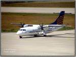 Lufthansa Regional mit einer ATR 42-500 kommt gerade vom Rollfeld auf dem Flugplatz Dresden. 28.06.05