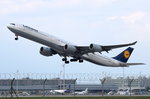 D-AIHE Lufthansa Airbus A340-642  Leverkusen   in München am 14.05.2016 gestartet