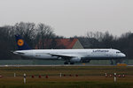 Lufthansa A 321-131 D-AIRC  Erlangen  kurz vor dem Start in Berlin-Tegel am 05.02.2016