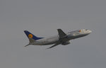 D-ABEK Lufthansa  Fanhansa  Boeing 737 beim Start in Frankfurt am 10.06.16