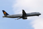 D-AIRA Lufthansa Airbus A321-131  Finkenwerder   am 18.05.2016 in München gestartet