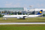 D-AIHP Lufthansa Airbus A340-642  in München zum Parkplatz am 20.05.2016