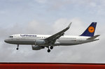 Lufthansa, D-AIUP, Airbus A320-214 SL, 01.Juli 2016, LHR London Heathrow, United Kingdom.