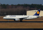 Lufthansa, Airbus A320-214, D-AIUM, TXL, 08.03.2016