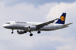 D-AIZN Lufthansa Airbus A320-214  in Frankfurt am 06.08.2016 beim Anflug