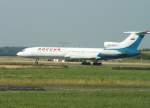Eine TU154M von der Rossiya Airlines kurz nach der Landung in HH-Fuhlsbttel. 
 Sommer 2008