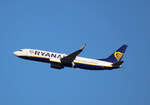 Ryanair, Boeing B 737-8AS, EI-DWZ, BER; 08.03.2022
