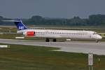 SAS Scandinavian Airlines, LN-RMM  Blenda Viking , MD 82 rollt in MUC zum Start nach Kopenhagen (CPH) 21.06.2012