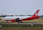 SundAir, Airbus A 320-214, D-ASGK, BER, 11.07.2021