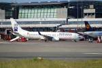 SunExpress Boeing 737-800 TC-SNH bei rollen zum Gate in Hamburg Fuhlsbüttel am 30.05.11