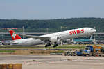 SWISS Global Air Lines, HB-JNE, Boeing 777-3DEER, 21.Juli 2017, ZRH Zürich, Switzerland.