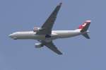 Ein Airbus A-330-223  der Swiss International Air Lines mit der Kennung HB-IQQ aufgenommen am 04.04.09 am Züricher Flughafen.