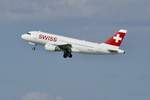 A319-112 HB-IPU der Swiss nach dem Start in Zürich am 15.9.18.