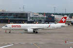 SWISS International Air Lines, HB-JPB, Airbus A321-271NX, msn: 10115,  Château-d'Oex , 08.Juli 2023, LHR London Heathrow, United Kingdom.