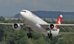 Swiss Airbus A330-223 beim Take off auf Rwy 16.