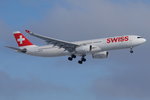 Swiss Airbus A330-343 HB-JHA, cn(MSN: 1000,
Zürich-Kloten Airport, 18.01.2016.