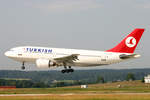 Turkish Airlines, TC-AKP, Airbus A310-203, msn: 352, 23.Juli 2004, ZRH Zürich, Switzerland.