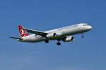 A321-231 TC-JRR  Emirgan  der Turkish Airlines am 15.9.18 kurz vor der Landung in Zürich.