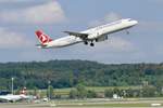 A321-231 TC-JRR der Turkish Airlines am 15.9.18 beim abheben in Zürich.
