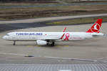 Turkish Airlines Airbus A321-231 TC-JTK rollt zum Gate in Köln 1.3.2020