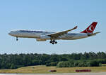 Turkish Airlines, Airbus A 330-343, TC-LOC, BER, 24.06.2022