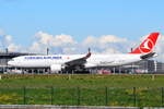 TC-JOM , Turkish Airlines , Airbus A330-302 , 21.09.2022 , Berlin-Brandenburg  Willy Brandt  , BER , 