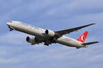 TC-JJI , Turkish Airlines , Boeing 777-3F2ER , Berlin-Brandenburg  Willy Brandt  , BER , 05.10.2022 ,