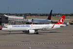 THY Turkish Airlines, TC-LSC, Airbus A321-271NX, msn: 8617,  Bakirkoy , 08.Juli 2023, LHR London Heathrow, United Kingdom.