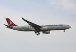 Turkish Airlines, Aiurbus A 330-343, TC-JNR, BER, 27.07.2025