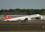 Turkish Airlines A 321-231 TC-JRM beim Start in Berlin-Tegel am 08.05.2011