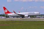 TC-JFV  Tunceli  / Turkish Airlines / B737-8F2(W) in MUC bei der Landung aus Istanbul (SAW) 20.05.2014