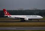 Turkish Airlines A 330-202 TC-JIN nach der Landung in Berlin-Tegel am 13.09.2014