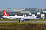 Turkish Airlines Airbus A321 Werkskennung D-AZAO rollt in Hamburg Finkenwerder zum Start aufgenommen am 23.10.15