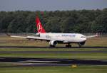 Turkish Airlines A 330-223 TC-JIR nach der Landung in Berlin-Tegel am 13.09.2015