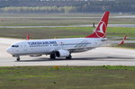 TC-JFP Turkish Airlines Boeing 737-8F2  zum Gate in Tegel am 20.04.2016