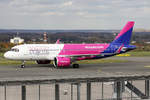 Wizz Air Airbus A320-271N HA-LJA rollt zur Parkposition in Dortmund 27.10.2020