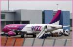 Wizz Air, Ungarn. Airbus A320-200 auf dem Flughafen Luton, England.