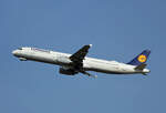Lufthansa, Airbus A 321-131, D-AIRT  Regensburg , BER, 20.03.2024