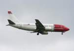 Norwegian Air Shuttle B 737-3K2 LN-KKH im Landeanflug auf den Flughafen Berlin-Schnefeld am 31.05.2009