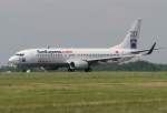 SunExpress B 737-8HX TC-SNE kurz vor dem Start in Berlin-Schnefeld am 10.06.2010