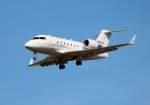 Private Canadair Challenger 604 N606GG bei der Landung in Berlin-Schnefeld am 10.09.2012