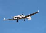 Private Diamond DA-42 D-GHYL bei der Landung in Berlin-Schnefeld am 10.09.2012